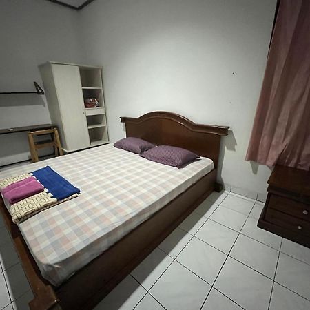 Spot On 94142 Al Fatih Residence Syariah 2 Jakarta Bagian luar foto