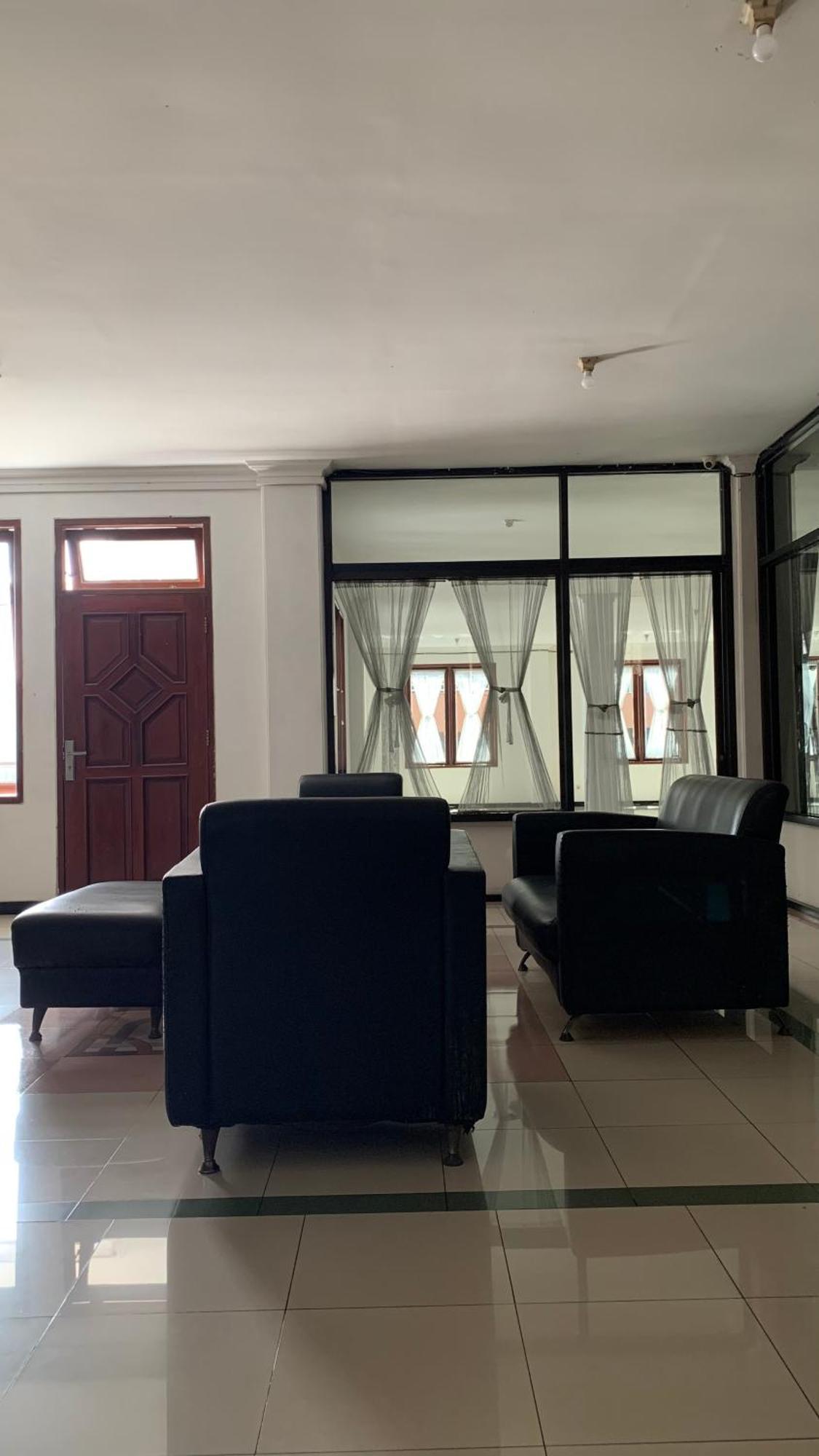 Spot On 94142 Al Fatih Residence Syariah 2 Jakarta Bagian luar foto
